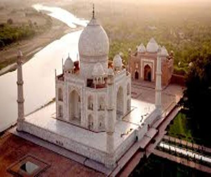 From Delhi: 2-Day Private Agra Trip W/ Taj Mahal & Agra Fort - Pickup and Drop-off Service