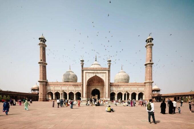 From Delhi: 3-Day Golden Triangle Tour With Agra and Jaipur - Discovering Jaipur Landmarks