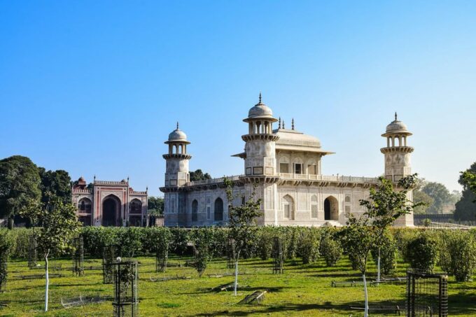 From Delhi: 3-Day Private Golden Triangle Tour - Live Tour Guide Languages