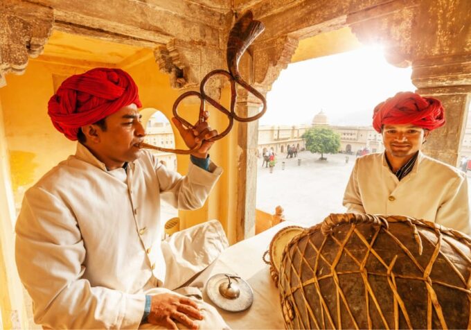 From Delhi: 6-Day Golden Triangle Tour With Varanasi - Arrival and Sightseeing in Delhi
