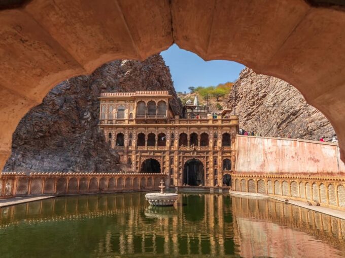 From Delhi: 7-Day Golden Triangle Tour With Udaipur Jodhpur - Experience the Taj Mahal