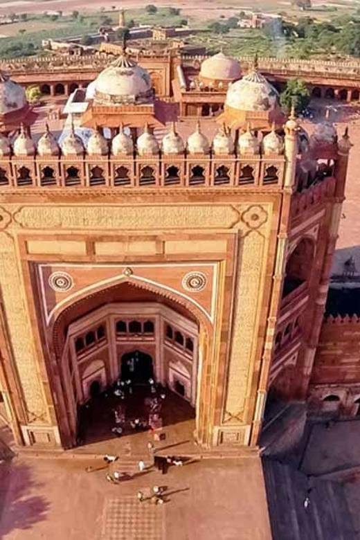 From Delhi: Agra Day Tour by Vande Bharat Express - Train Journey