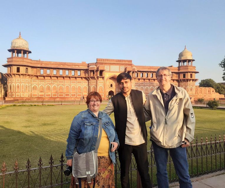 From Delhi: Agra Tour by Gatiman Express - Key Points