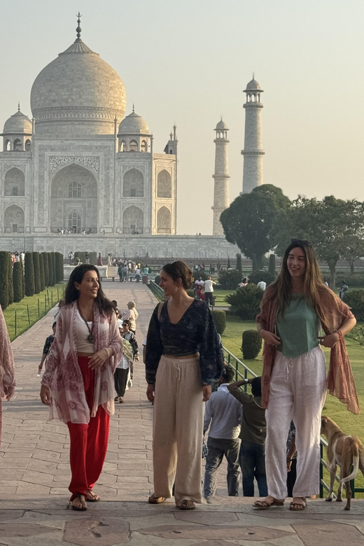 From Delhi Airport: Taj Mahal Layover Guided Tour By Car - What to Expect