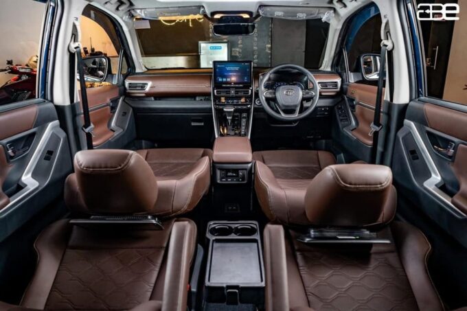 From Delhi: Deluxe Taj Mahal Agra Tour by Luxury Cars - Safety and Hygiene