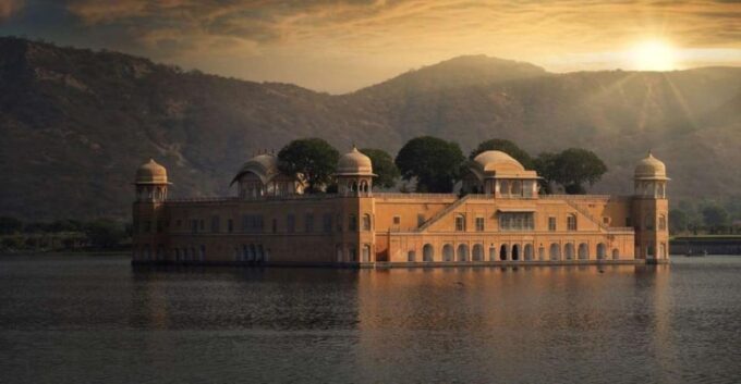 From Delhi: Jaipur Day Trip With Amber Fort and City Palace - Frequently Asked Questions