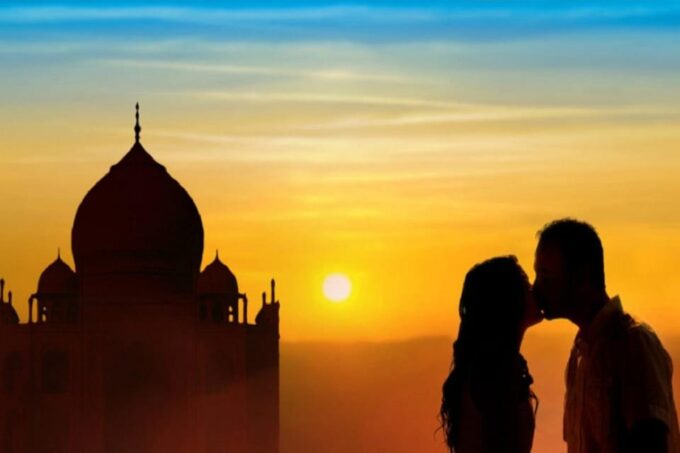 From Delhi: Luxury Taj Mahal Honeymoon Tour - Getting to the Taj Mahal