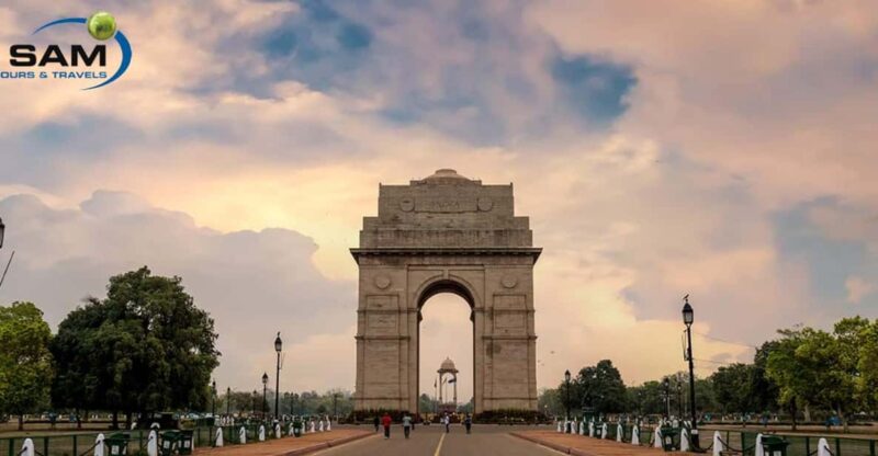 From Delhi: Old and New Delhi Tour With Storyteller Guide - Key Points