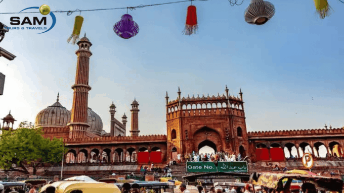 From Delhi: Old and New Delhi Tour With Storyteller Guide - Guided Experience