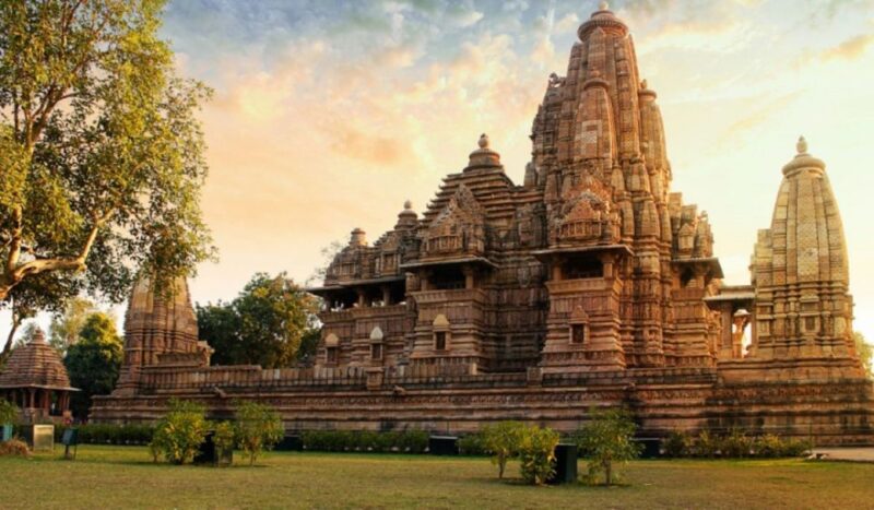 From Delhi: Orchha And Khajuraho 2 Days Tour - Itinerary Day 1
