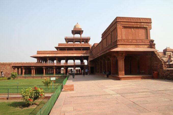From Delhi: Overnight Agra With Fatehpur Sikri, Luxury Tour - Monument Entrance Fees