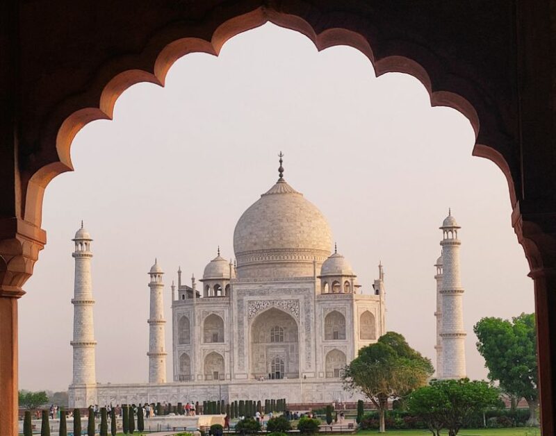 From Delhi: Overnight Taj Mahal & Agra City Tour by Car - Transportation and Accessibility