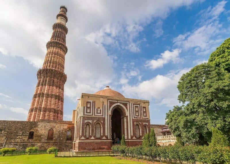 From Delhi: Private 5-Day Golden Triangle Tour Love Triangle - An In-Depth Look at the 5-Day Golden Triangle Tour