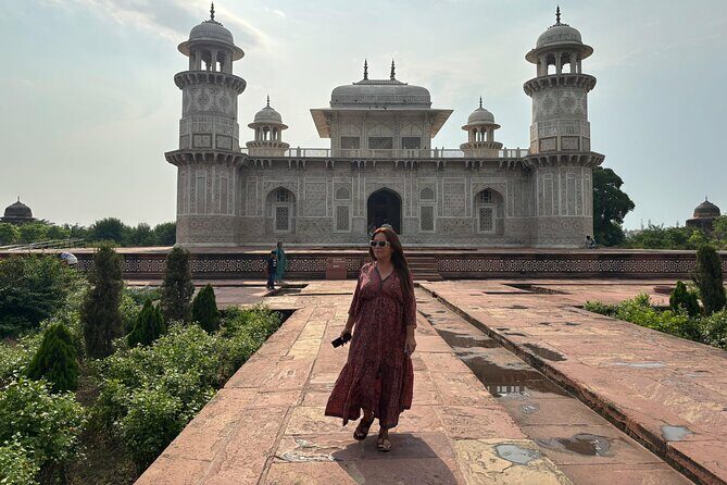From Delhi: Private Agra & Taj Mahal Tour with 5 * Lunch - The Sum Up