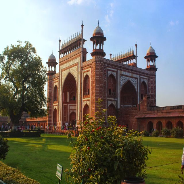 From Delhi: Private Lgbtq-Friendly Taj Mahal Tour With Lunch - Itinerary and Highlights