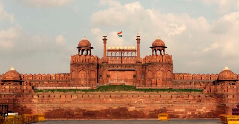 From Delhi: Red Fort Jama Masjid With Shopping - Hotel Pickup and Drop-off