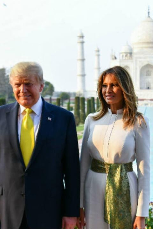 From Delhi: Same Day Taj Mahal Agra Tour With Mughlai Lunch - Taj Mahal Experience
