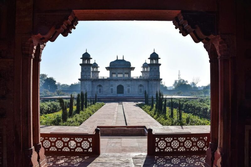 From Delhi: Sunrise, Agra and Agra Fort Tour - Main Attractions