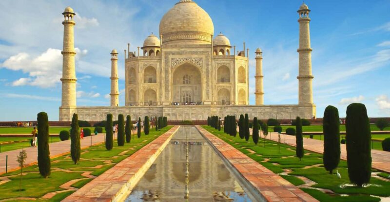 From Delhi: Sunrise Agra Tour by Car With Breakfast - Itinerary Highlights