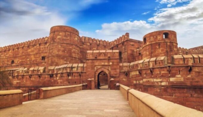 From Delhi: Taj Mahal, Agra Fort, Fatehpur Sikri Tour by Car - Pickup and Drop-off