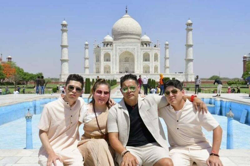 From Delhi: Taj Mahal & Agra Private Day Tour with 5* lunch - Key Points