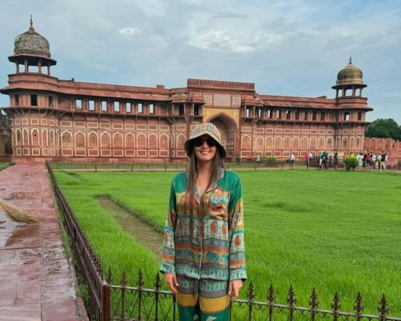From Delhi: Taj Mahal & Agra Private Day Trip with 5* Lunch - Exploring Agra Fort and Beyond