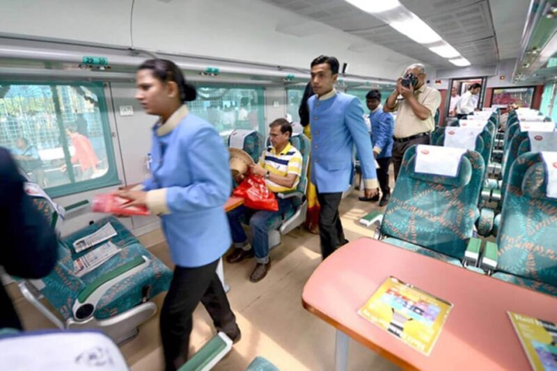 From Delhi: Taj Mahal & Agra Tour by Superfast Gatiman Train - Itinerary Details