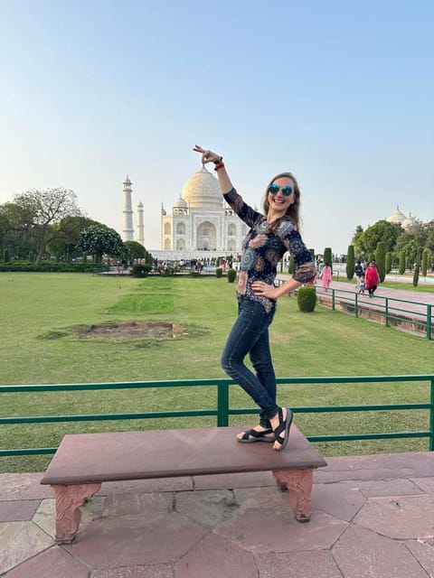 From Delhi: Taj Mahal & Fort Private Day Tour With Transfers - Guided Tour Languages