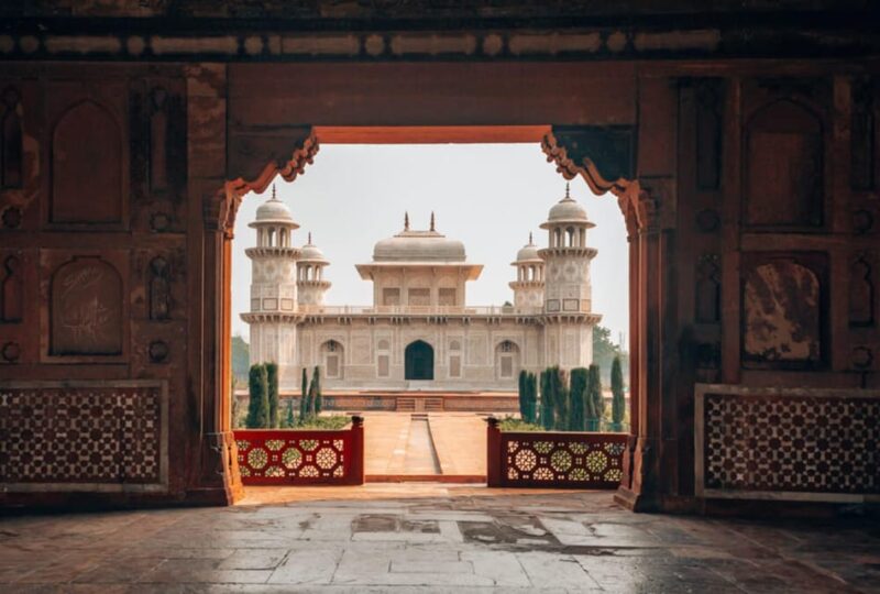 From Delhi: Taj Mahal Sunrise and Agra Fort Luxurious Tour - Important Information and Guidelines