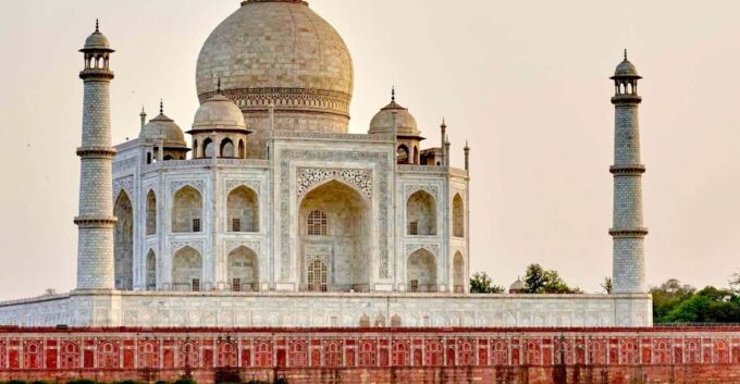 From Delhi:Sunrise Taj Mahal Tour With Elephant Conservation - Optional Stay Extension