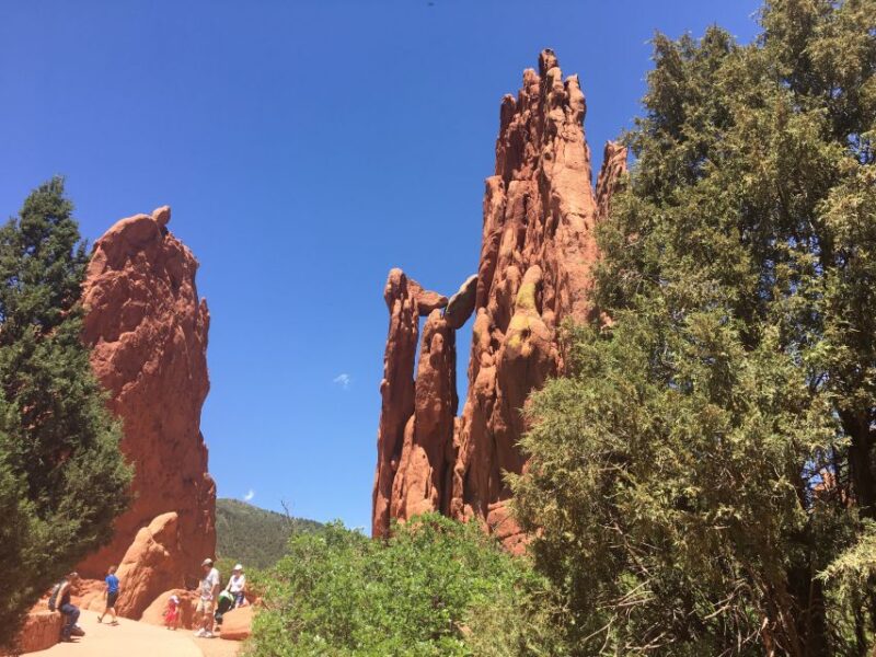 From Denver: Garden of the Gods & Manitou Springs Tour - Visitor Center Highlights