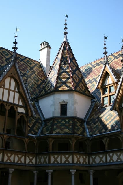 From Dijon: Burgundy Villages and Wine Tasting Tour - Visit Semur-en-Auxois
