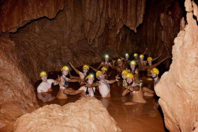 From Dong Hoi: Paradise Cave and Phong Nha Cave Full Day - Pickup and Drop-off Arrangements