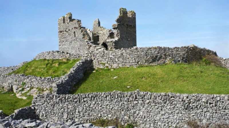 From Doolin: Day Trip to Inisheer With Bike or Bus Tour - Key Points
