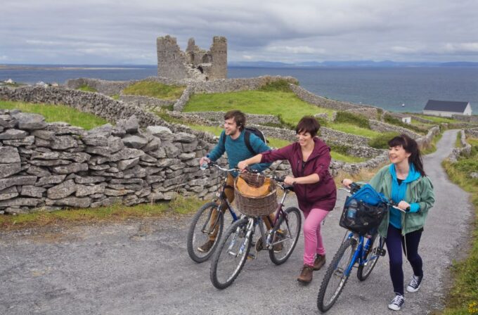 From Doolin: Day Trip to Inisheer With Bike or Bus Tour - Roundtrip Ferry Journey
