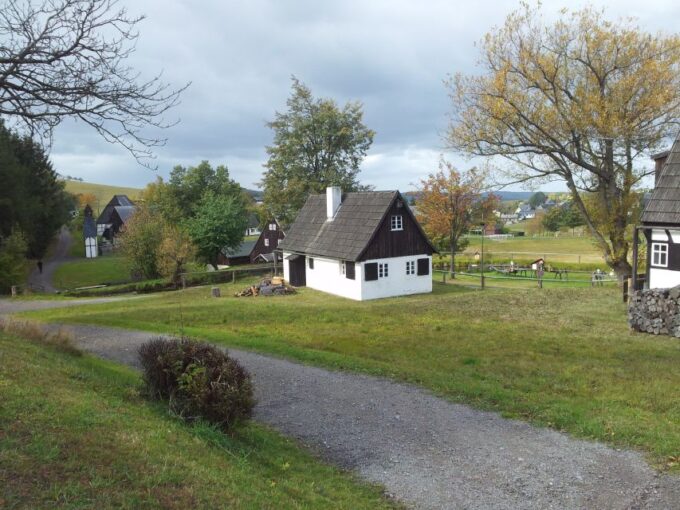 From Dresden: Day-Trip to the Ore Mountains - Guides Role and Expertise