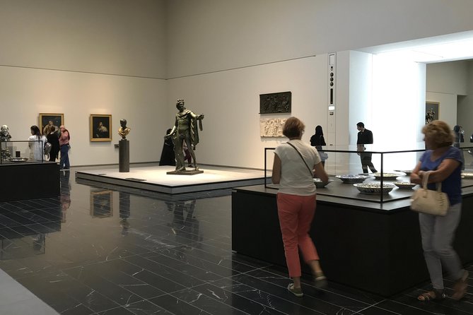From Dubai : Abu Dhbai Tour Including Le Louvre Museum Ticket - Dress Code and Accessibility