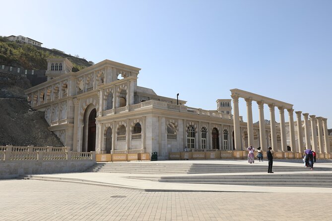 From Dubai to Fujairah: Full Day Tour With Sheikh Zayed Grand Mosque - Pickup and Dropoff Details