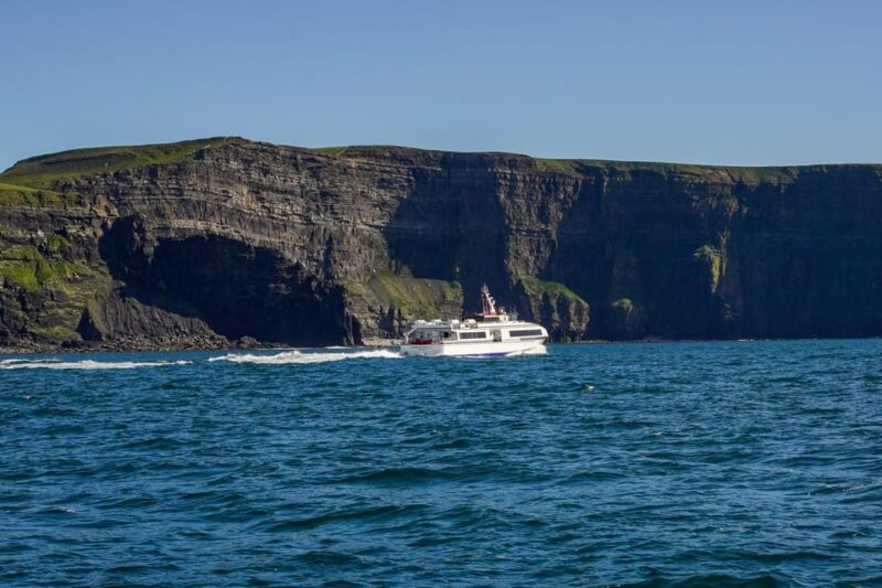From Dublin: Cliffs of Moher, Boat Cruise, and Aillwee Cave - Panoramic Views From the Cliffs