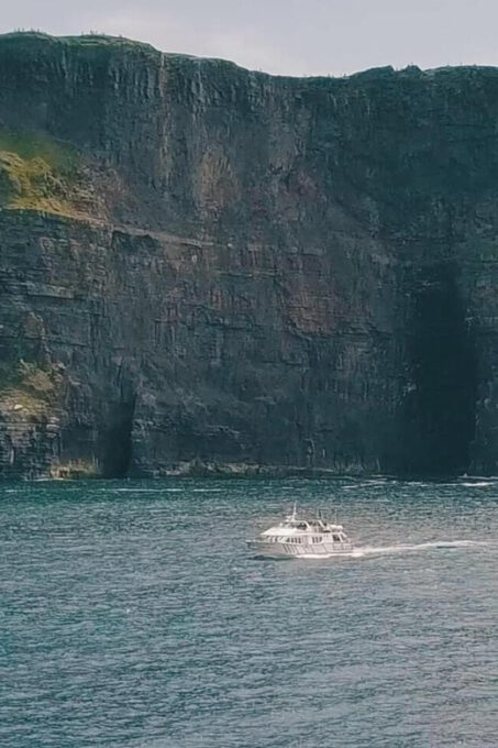 From Dublin: Galway + Cliffs of Moher Boat Cruise in Spanish - Frequently Asked Questions