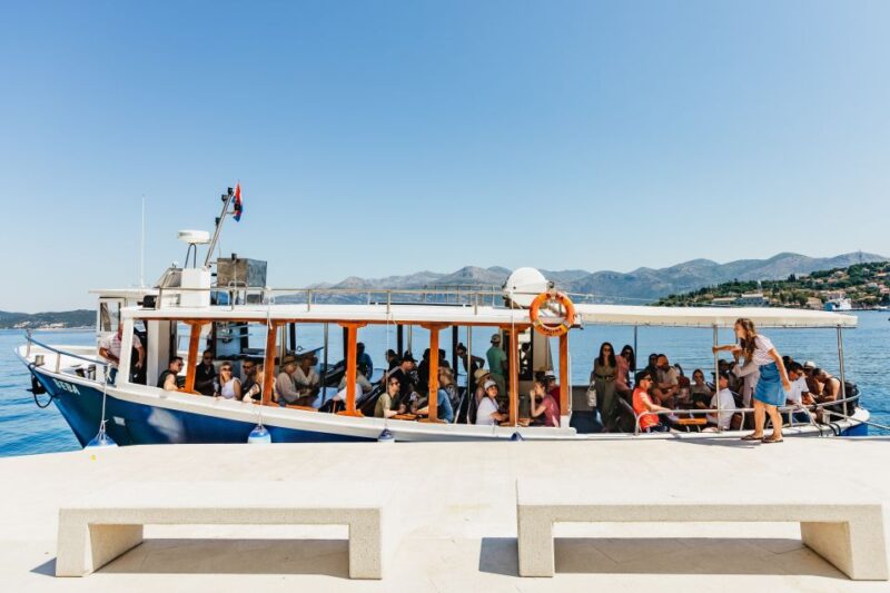 From Dubrovnik: Elaphite Island Cruise With Lunch and Drinks - Dining Experience