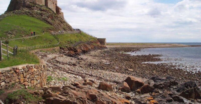 From Edinburg: Viking Coast & Alnwick Castle Day Tour - Exploring Holy Island