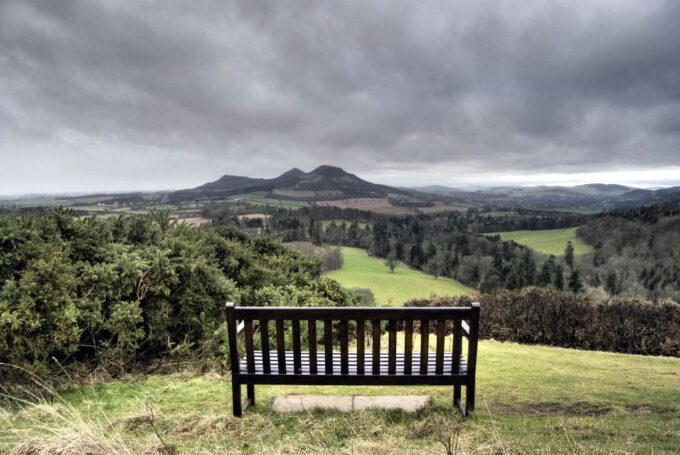 From Edinburgh: 5 Day Best of Northern England Tour - Exploring Hadrians Wall
