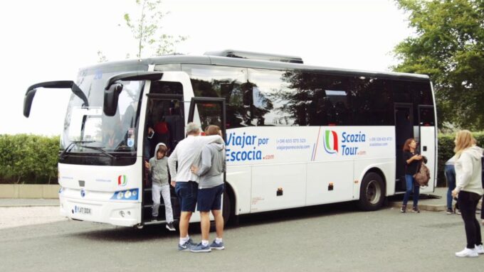 From Edinburgh: Glasgow & Scottish Lakes Spanish Tour - Meeting Point and Duration