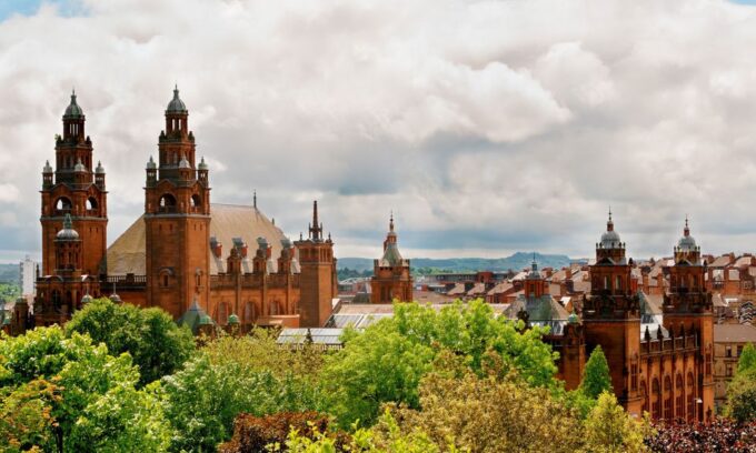 From Edinburgh: Glasgow & Scottish Lakes Spanish Tour - Language and Free Cancellation