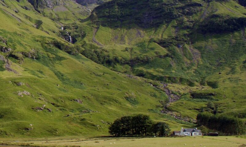 From Edinburgh: Loch Ness and Highlands Tour in Spanish - Customer Reviews & Ratings