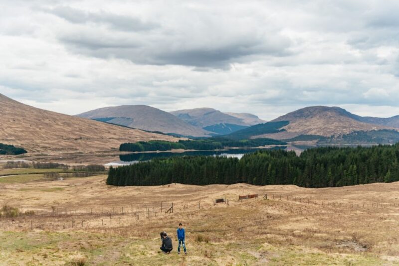 From Edinburgh: Outlander Experience 2-Day Tour - Overnight in Inverness