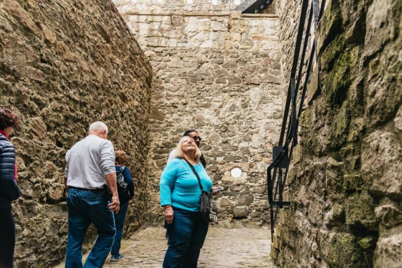 From Edinburgh: Outlander Experience 2-Day Tour - Day 2 Destinations