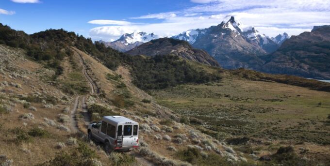 From El Calafate: Argentino Lake and 4WD Discovery Tour - Estancia Cristina Exploration