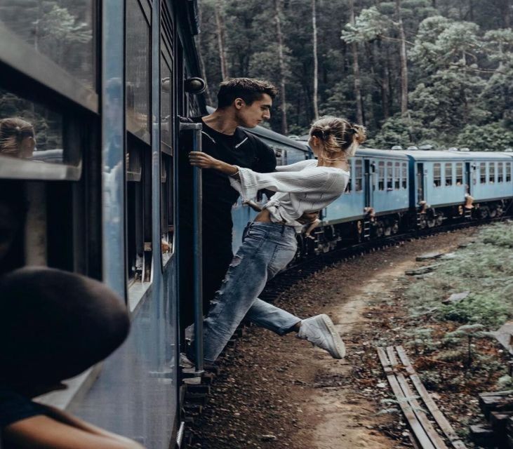 From Ella: First-Class Reserved Train Ticket to Kandy - Key Points
